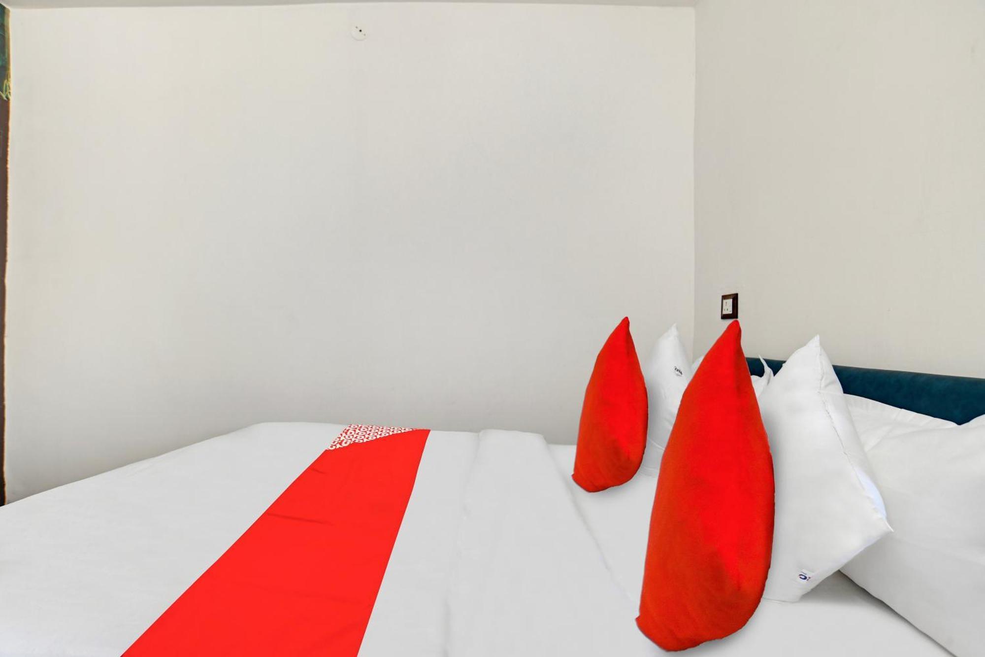 Oyo Flagship Hotel Shree United Indore Luaran gambar